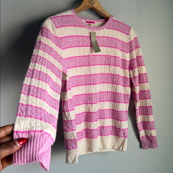 NEW J Crew Cable-knit cashmere crewneck sweater with shoulder buttons Medium - Picture 4 of 10